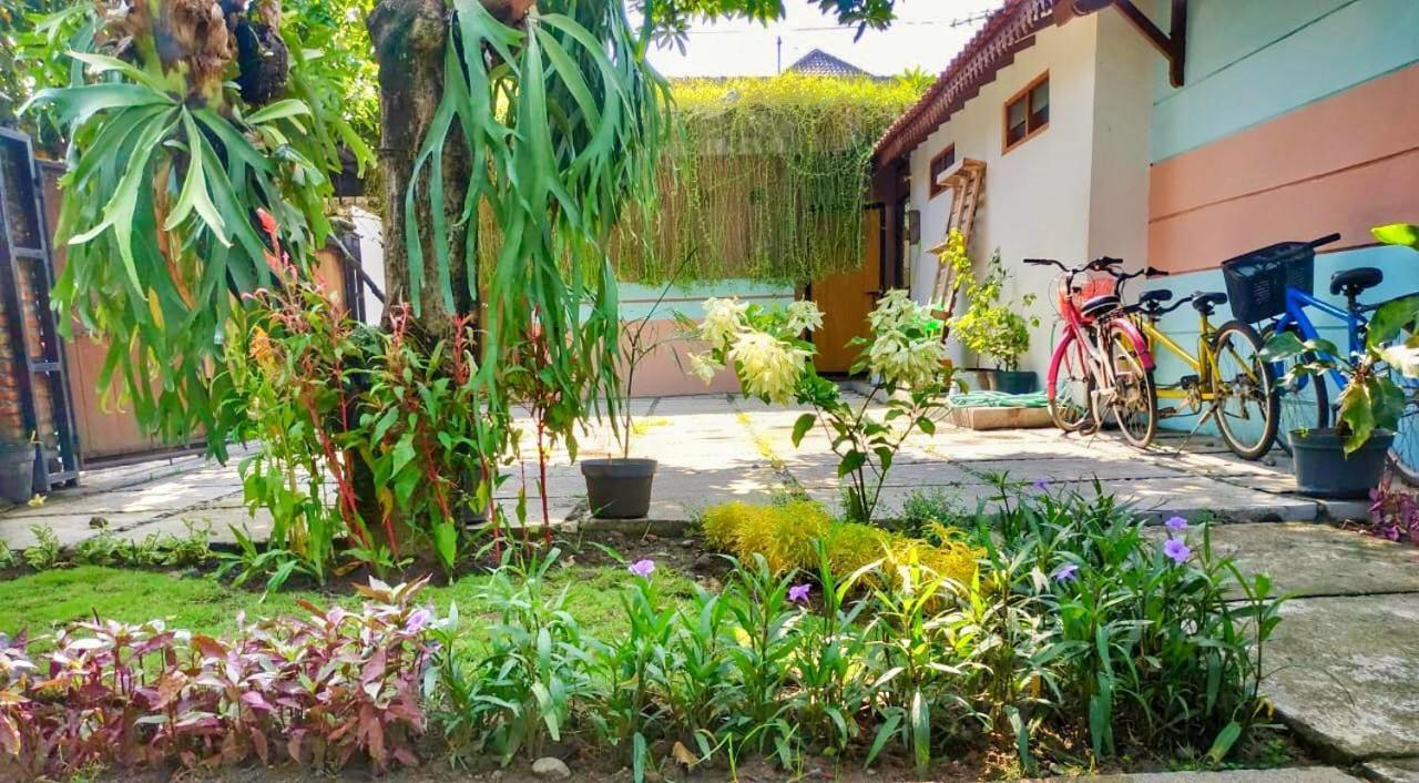 Summergrass B&B Prawirotaman Buitenkant foto