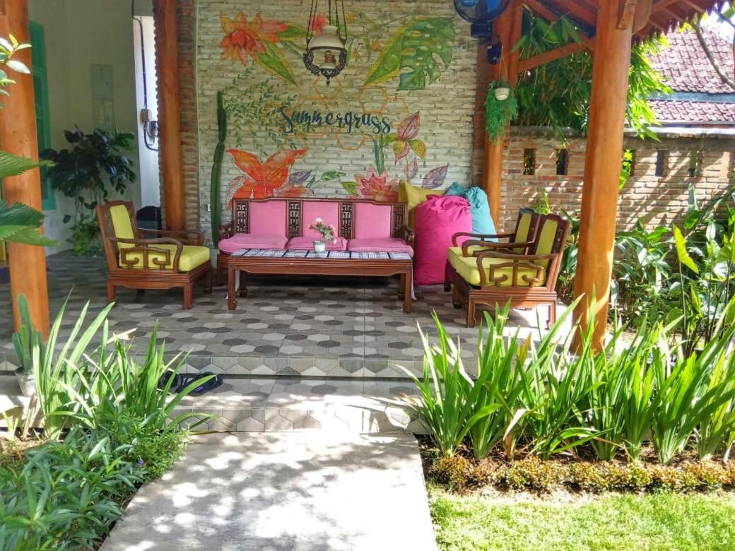 Summergrass B&B Prawirotaman Buitenkant foto